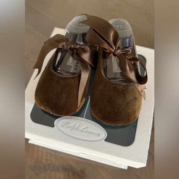 Ralph Lauren Baby Girl’s Bailey Brown Slipper (6-12 months) - Picture 1 of 2